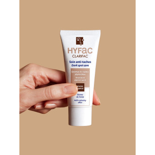 Visibly reduces dark spots by up to 75%