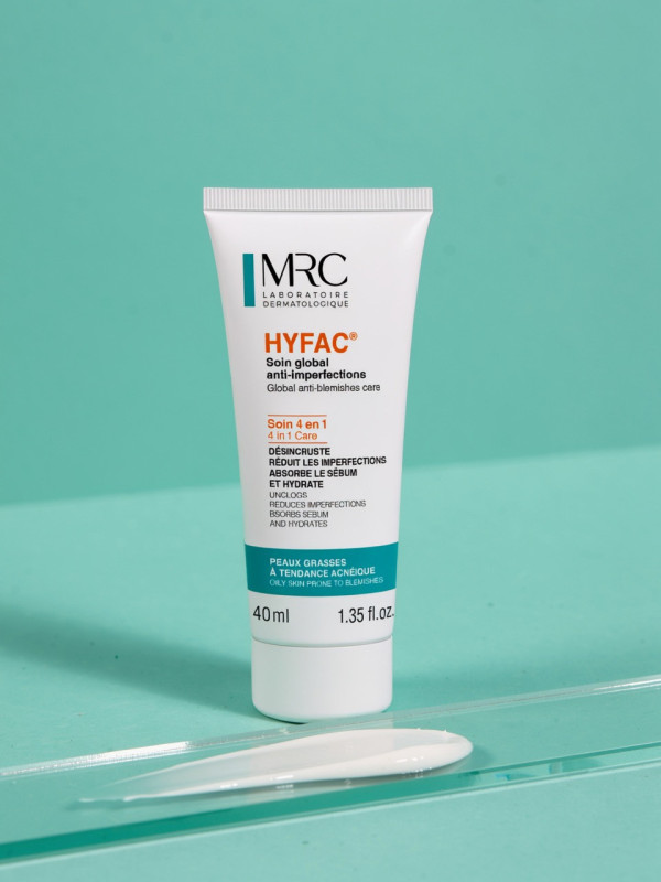 A 4-in-1 treatment that reduces blemishes and unclogs pores